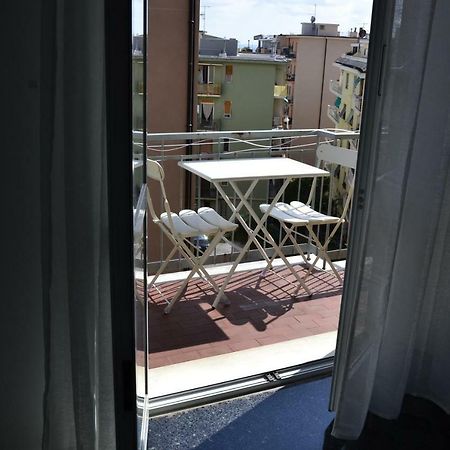 Il Nido Di Quarto Con Park Auto Macchine Piccole Segmento B Genua Exterior foto
